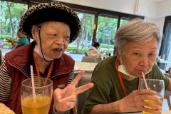 LINE_ALBUM_20250920康拾咖啡聊是非（健走之旅）_251007_1